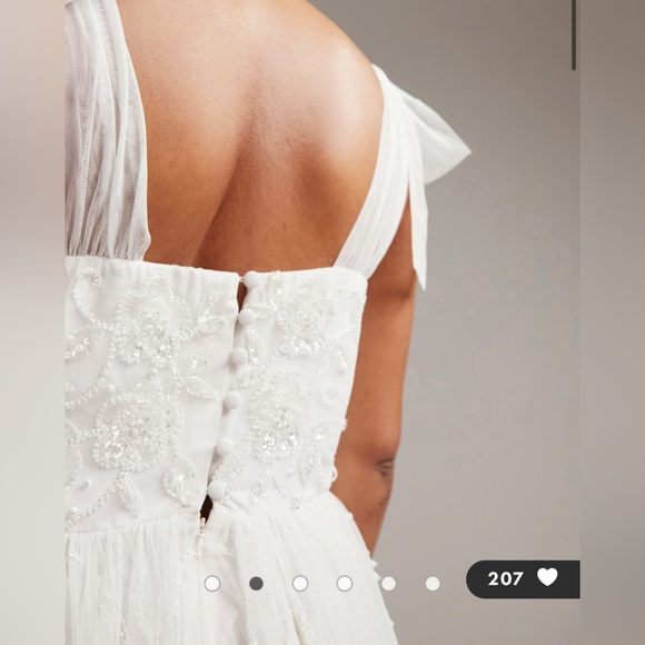 ASOS DESIGN Curve Mila Wedding Dress - Picture 2 of 16